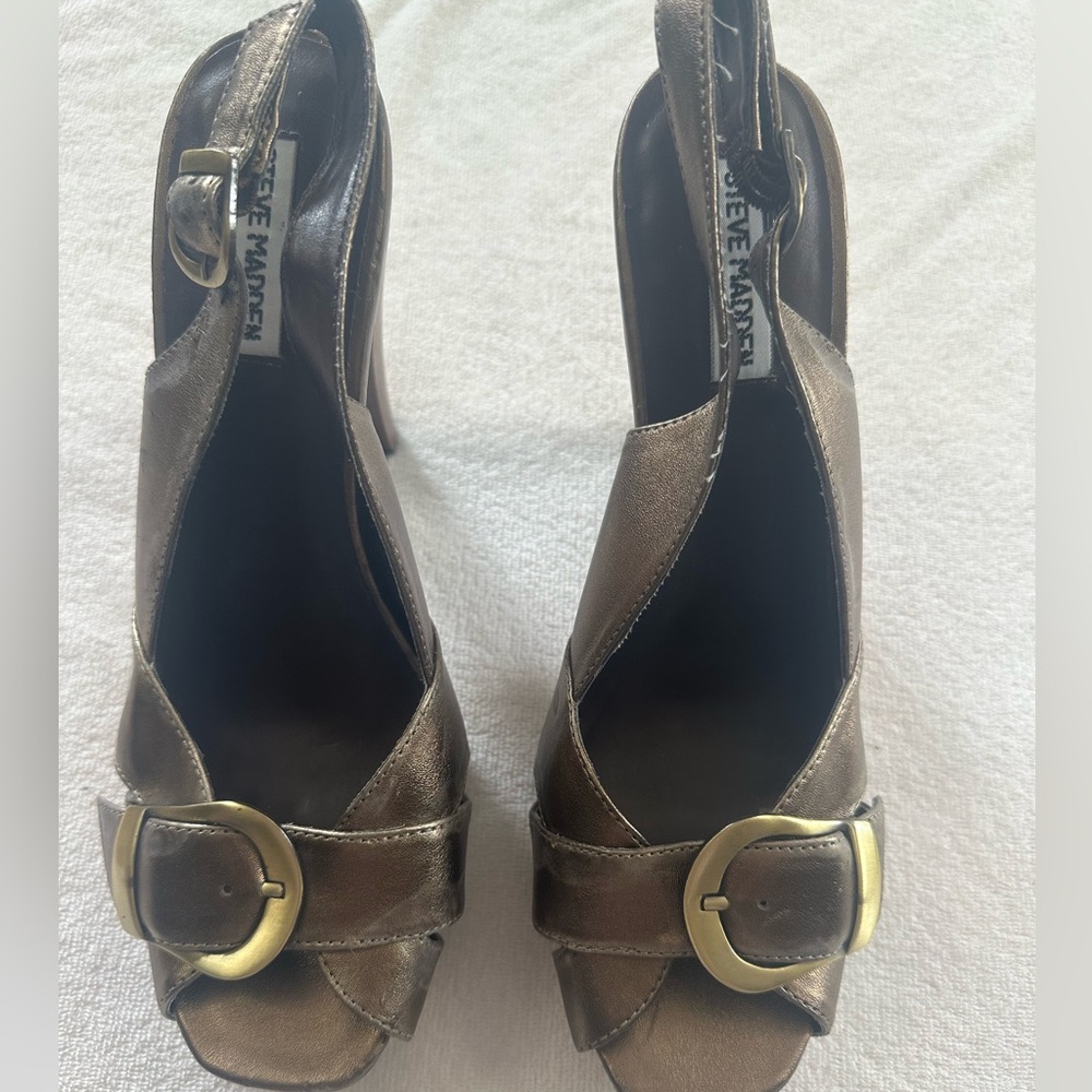 Steve Madden chunky buckle heel sandals